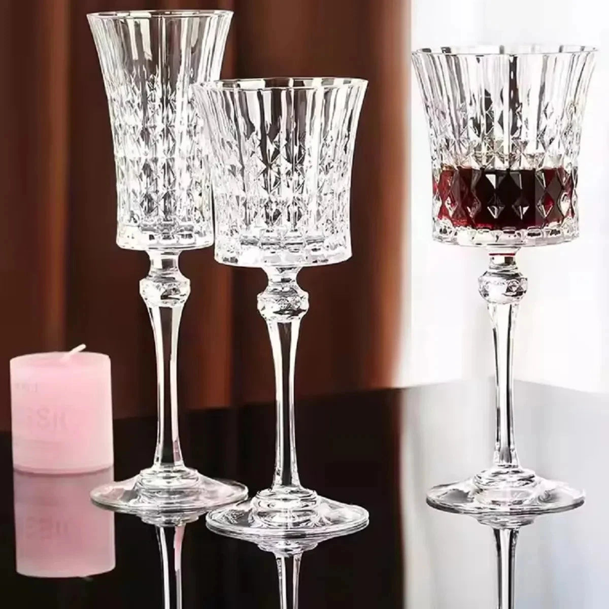 White Crystal Wine Glass, Perfect for Parties Bar Restaurant Decorative, 1 Piece